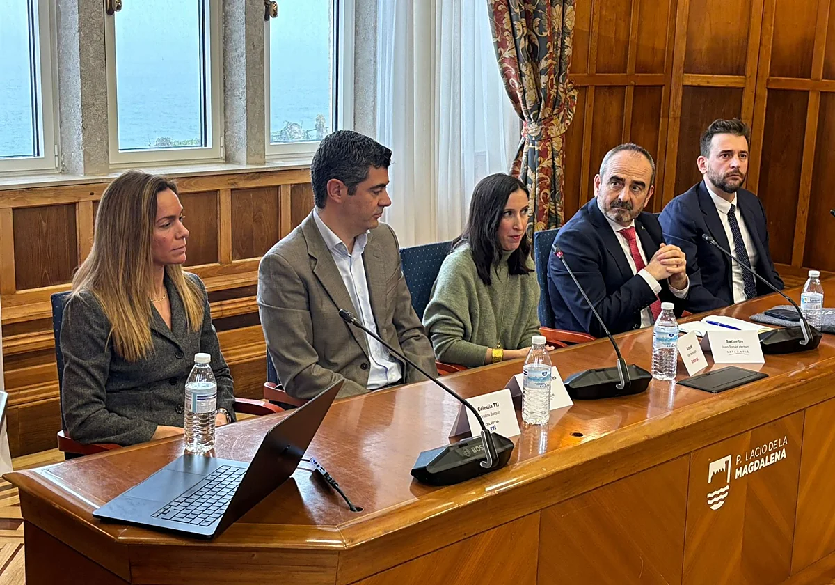 Manuel Lobeira, CEO de ACORDE, participa en una jornada organizada por el Clúster de Defensa en Palacio de La Magdalena de Santander